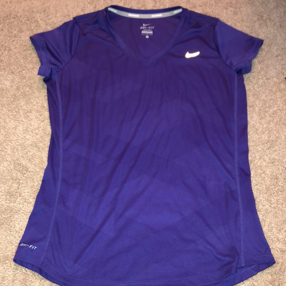 Nike dri-fit top